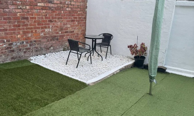 Preston Bed & Breakfast | 2 Mersey Street