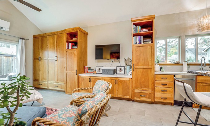 West Sacramento Apartment | 2 Mi to Golden 1 Center: Quiet Studio w/Patio