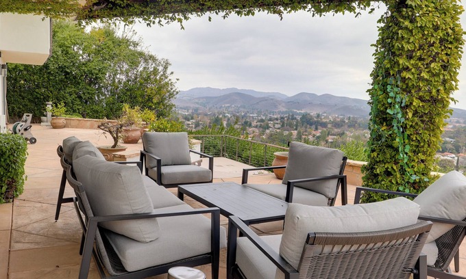 Westlake Village House | 2 Mi to Promenade at Westlake: Mtn-View Haven!