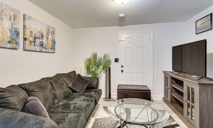 Worcester Apartment | < 2 Mi to UMass Health & Dtwn: Traveling Pros Hub