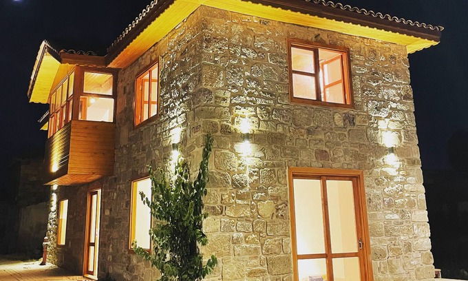 Ancient Side Apartment | 2 min to the beach in the heart of oldtown side