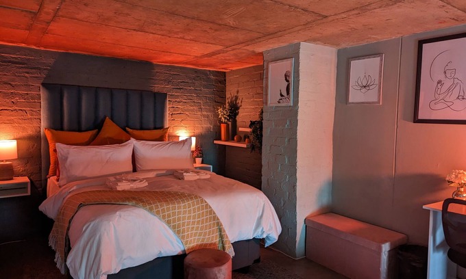 Greater Johannesburg Metropolitan Area Apartment | 2 Minutes Away From The Maboneng Precinct