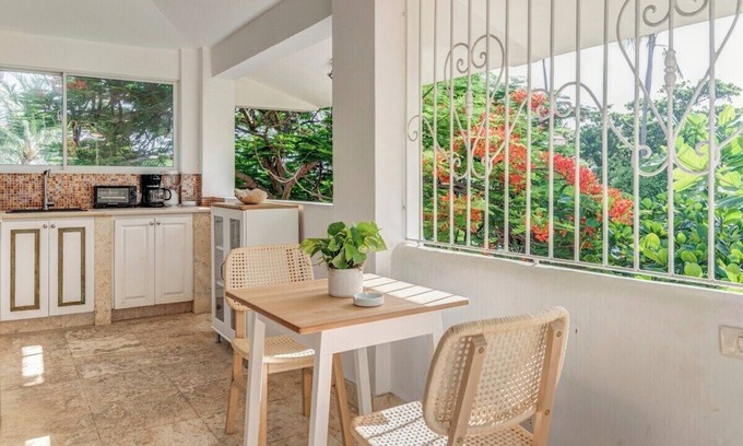 Bavaro Apartment | 2 minutes from the beach! Cozy 1-bedroom apartment with access to pool