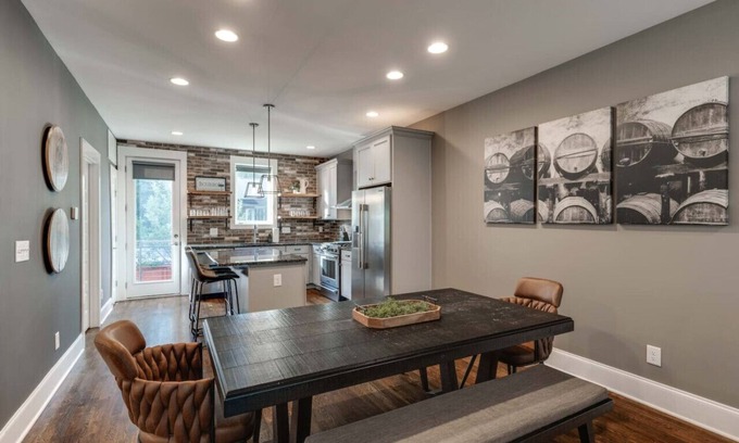 Eighth Avenue House | 2 New Designed Townhomes-10 Beds, PerfectforGroups
