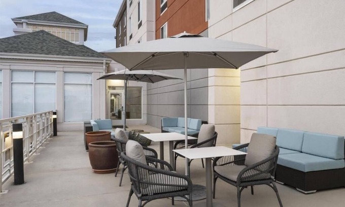 Albuquerque Hotel | 2 pairs stay | 1 unit each with king size bed