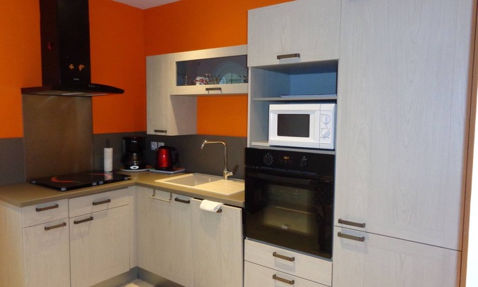 Vallieres-les-Grandes House | 2-person gîte near Amboise, Beauval Zoo Park and the Loire castles,