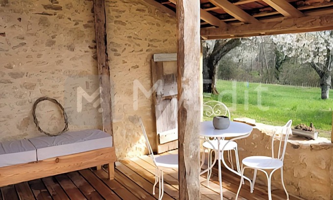 Doissat House | 2-person gîte with terrace and swimming pool in the Périgord Noir region