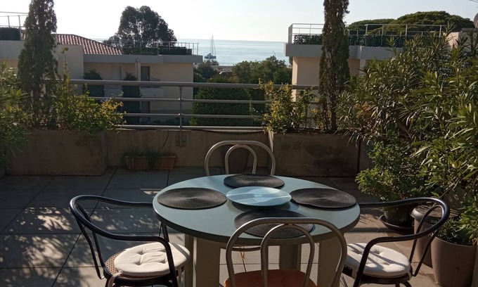 Les Issambres Apartment | 2 Pièces Face Plage vue Mer, Terrasse, Piscine, Ascenseur