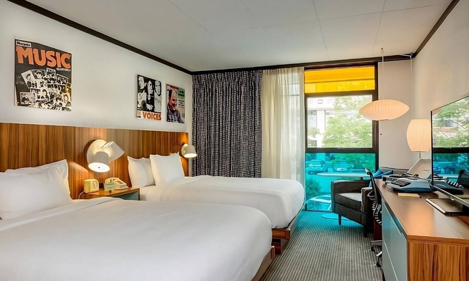 West Fens Hotel | 2 Pool View Units, 5-minute walk to Back Bay Fens! Valet Parking, Pool, Garden!