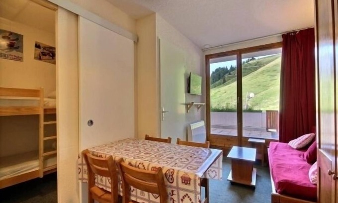 Plagne Soleil Apartment | 2-room apartment at the foot of the slopes with terrace and ski lockers