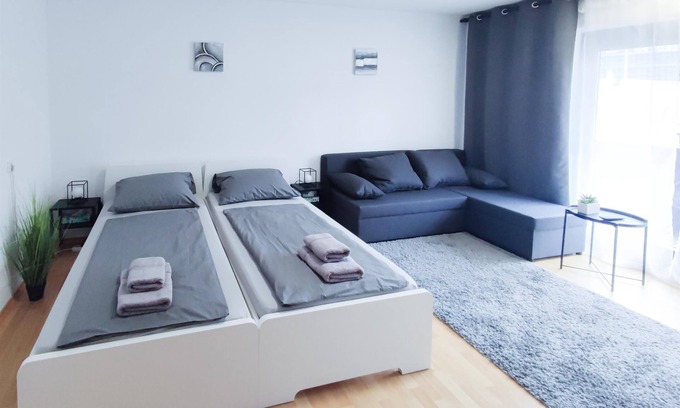 Universitat Apartment | 2 room apartment right in Stuttgart city 6 people