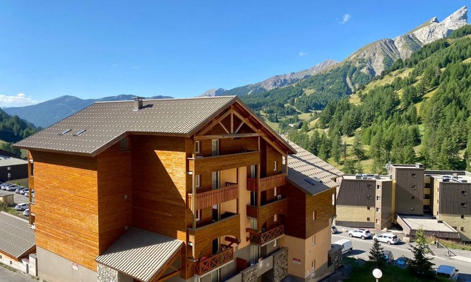 Allos Apartment | 2 Rooms 35m2 South East view very well equipped