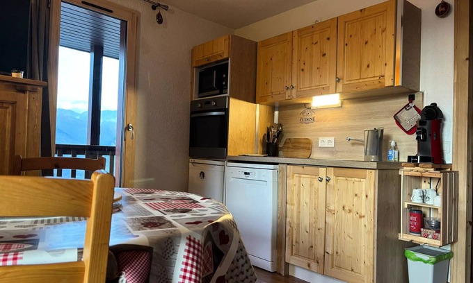 Montchavin Apartment | 2 Rooms for 5 People