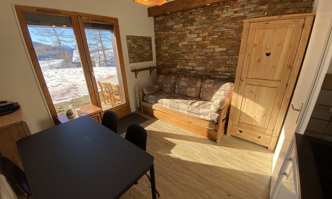La Rosiere Apartment | 2 rooms + mountain corner, south-facing garden level, covered parking and wifi
