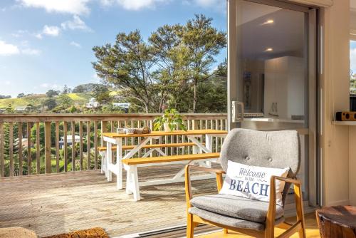 Palm Beach House | 2 sisters at Palm Beach, Waiheke