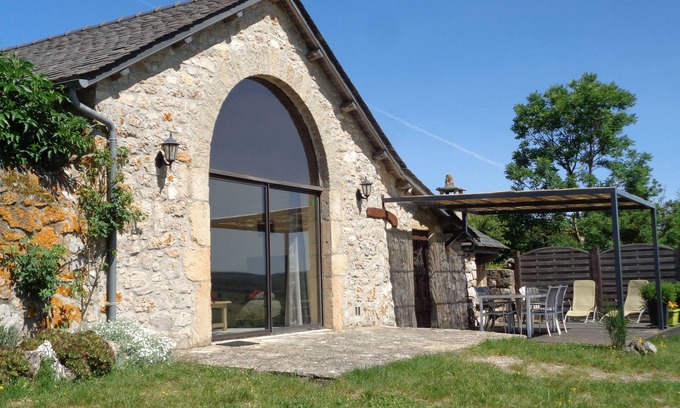 Saint-Andre-de-Vezines Cottage | 2-star Gîte Le PAILLER in Marlavagne