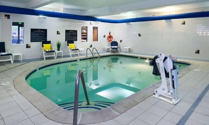 Glenwood Springs Hotel | 2 Units | Escape to Relaxing Stay near Hot Springs & Adventure Trails