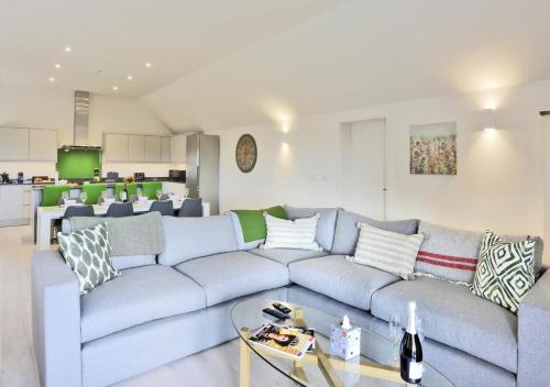 Saxmundham House | 2 Wadd Cottages