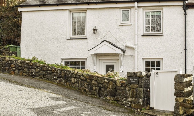 Rhyd-y-clafdy Cottage | 2 White Horses Cottages