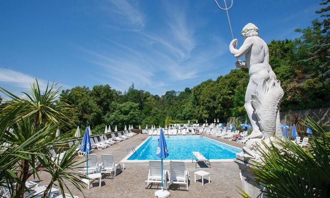 Susello Apartment | 2-zimmer-wohnung mit Balkon, Garten, Pool und Seesicht