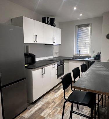 Petershagen Apartment | 2-Zimmer Wohnung, Parkplatz und Terrasse, Nah A10 und Berlin
