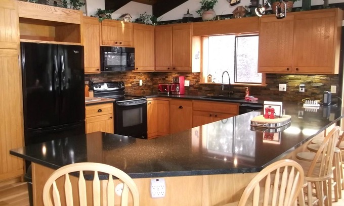 Teton Village Ski Chalet | 20% off Christmas ! Fun Great room, Hot tub, Pool Table, Foosball