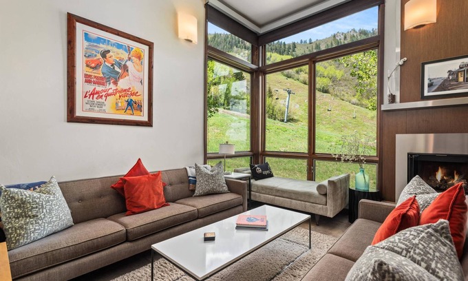 Aspen Condo | 20% Off Special Discount - Nearby Construction