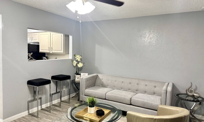 Irving Condo | 20% Off Townhome 2BD/1.5BA HWY161/183 DFW Air I841