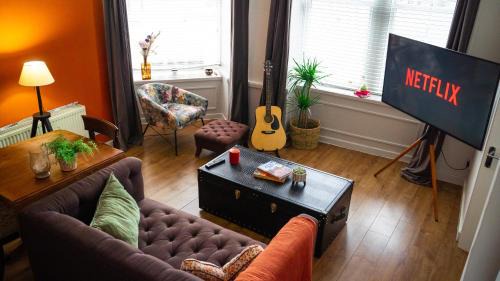 Inverkeithing Apartment | 20min train to Edinburgh, The Coorie Inn