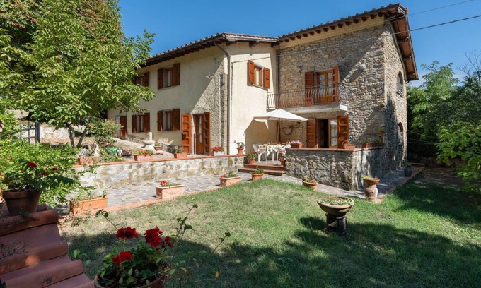 Dicomano Villa | 215 m² Villa ∙ 4 bedrooms ∙ 8 guests