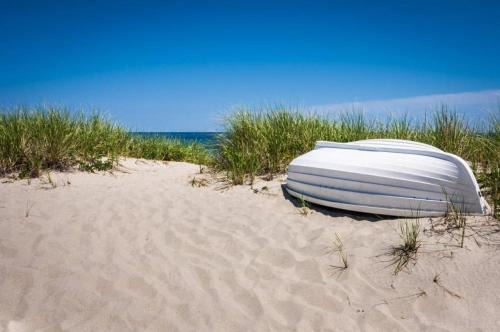 East Sandwich House | 219 North Shore Boulevard East Sandwich - Beach Life