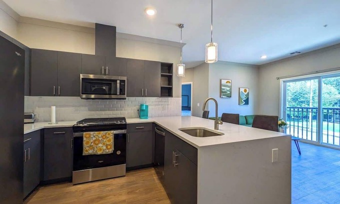 Dunellen Apartment | 223 Brand New 2 Bdrm, 2 BATH, 1 Liv, 1 Kith
