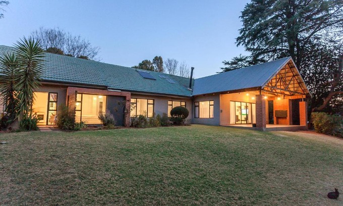 Greater Johannesburg Metropolitan Area House | 235 On Surrey