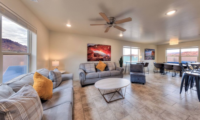 Moab South Valley House | 23A1 Two King Suites, Views, Shared Pool & Hot Tub
