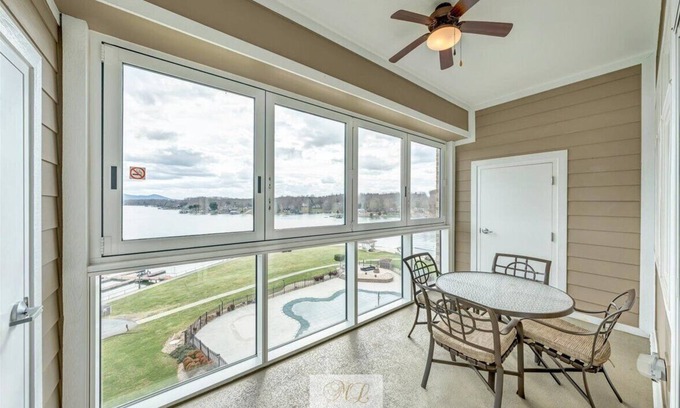 Smith Mountain Lake Apartment | #245 Pointe - 2 Bedroom Lakefront Condo at Mariners SML