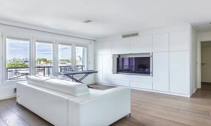 L'Europe Apartment | 250m Built-In Lux near Monceau Park Gifting Spectacular Views in Every Direction