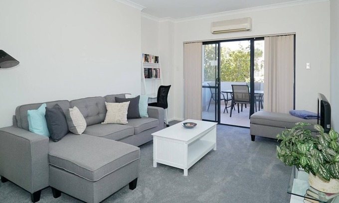 Northbridge Apartment | 28 Perth City Northbridge on a Budget