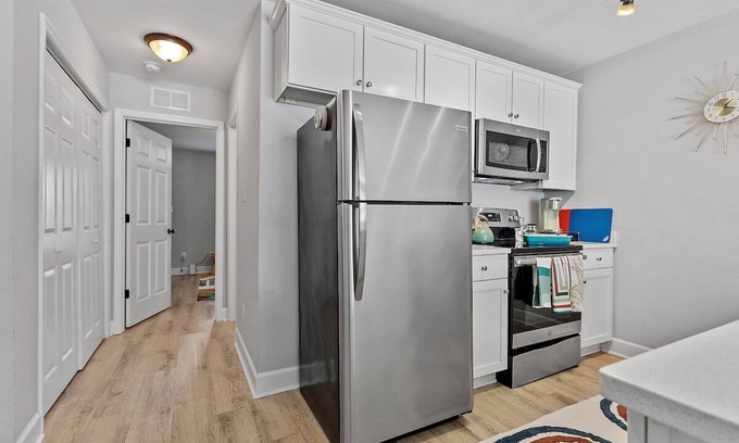 Killearn Estates House | 2814 Kilkierane Dr · 3-suite Tallahassee home w/patio dining, big yard