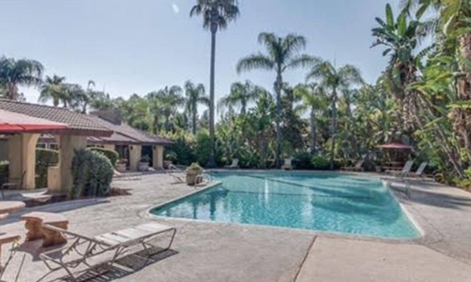 Downtown Condo | 2bd/1.5 bath condo-Recharge.while in the Central Valley at Descanso del Valle.