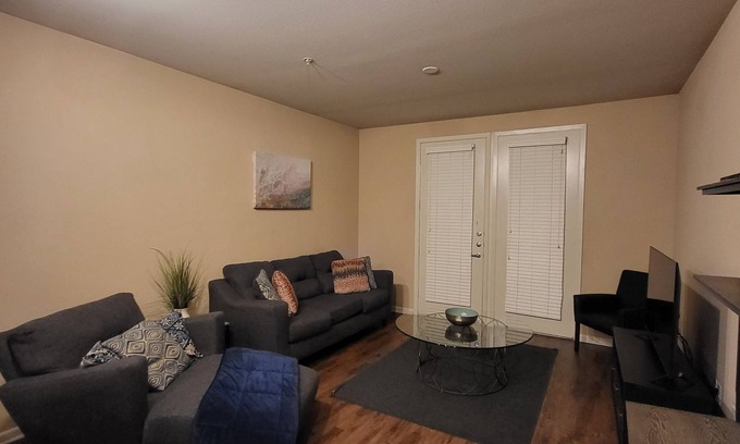 Fort Worth Cultural District Apartment | 2Bd 2Ba Near Downtown Stay