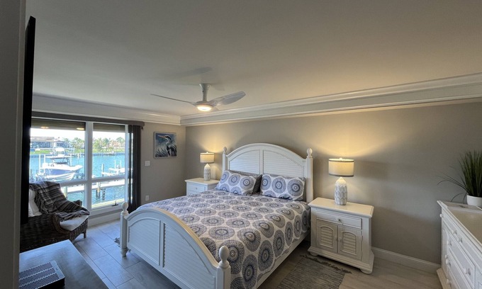 Tierra Verde Condo | 2bd 2ba Waterfront condo. Pool. Gym. Quiet community 10min from everything