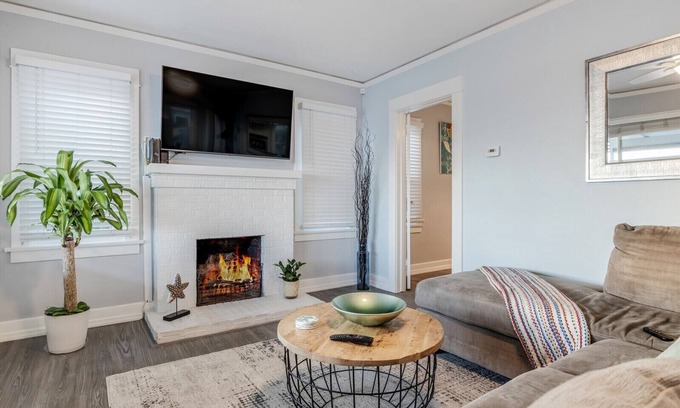 Morena House | 2BD Bay Views Pet Friendly 5min to Seaworld