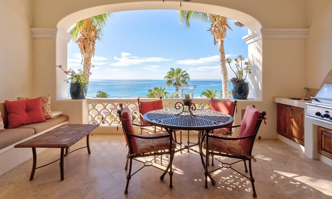 Buzzards Condo | 2BD Oceanview Condo with the Beachfront Club and Fitness Center Access