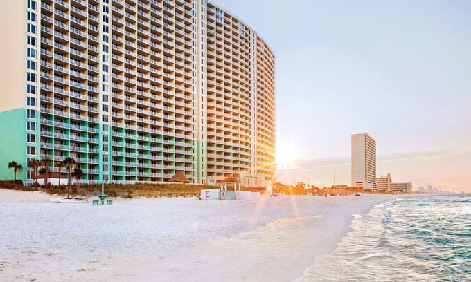 Panama City Beach Hotel | 2BD/Panama City Beach - Oceanfront View with Full Kitchen, Pools, Bar, and More!