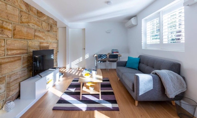 Greenwich Apartment | 2BDR New Apt - Near RNSH & St Leonards