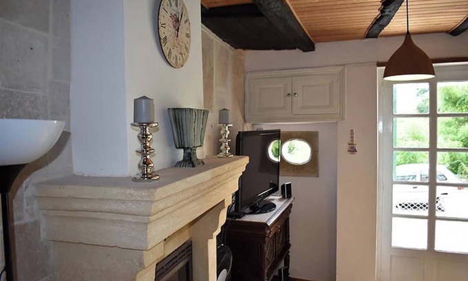 Le Bugue Cottage | 2Bed Cottage Sleeps 4 - Garden, Patio, Pets