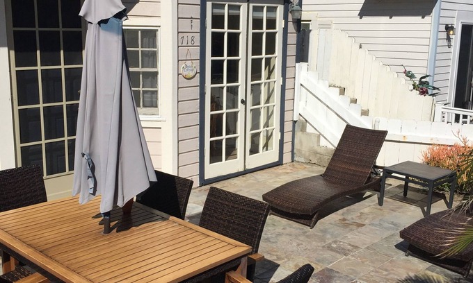 South Mission Beach House | 2BR-2BA, 100ft to ocean sand, patio & garage. Monthly rentals; available March.