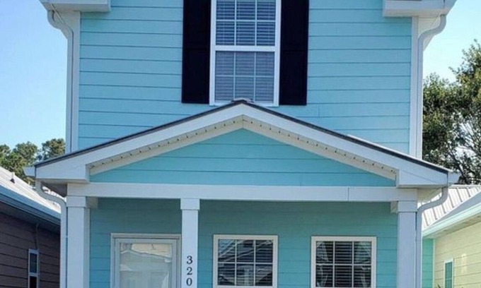 Myrtle Beach House | 2BR/2BA Beachside Breeze Cottage! Walk to Beach! Full kitchen!