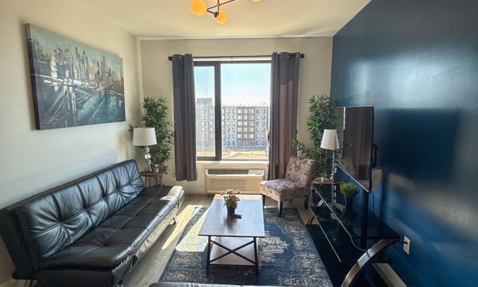 Elizabeth Apartment | 2BR apt next to EWR 7659