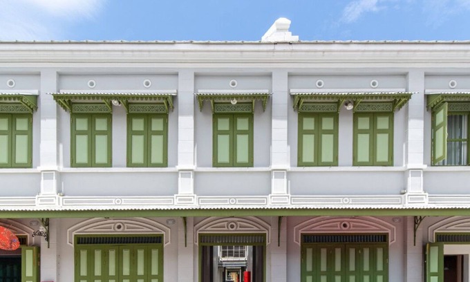 Chakkrawat House | 2BR Budget Home Yaowarat 5min MRT Nivas Wanit ECO